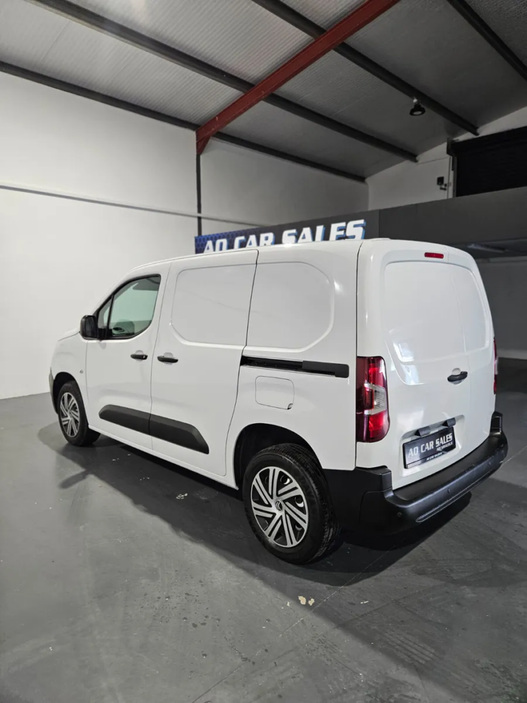 2023 citreon 1.5 hdi 100bhp 1000 enterprise ed